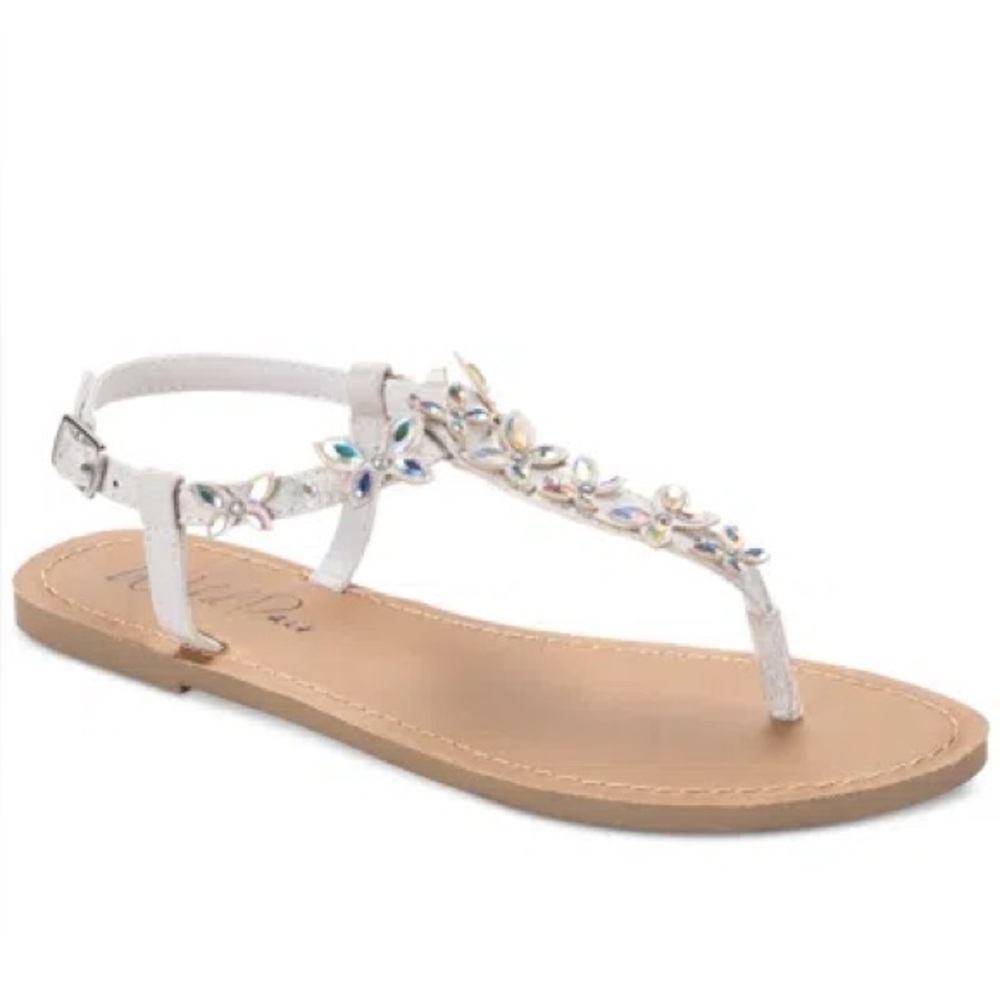 WILD PAIR
Women's Krisleyy Flat Sandals, Exclusively At Macy's In White Bling